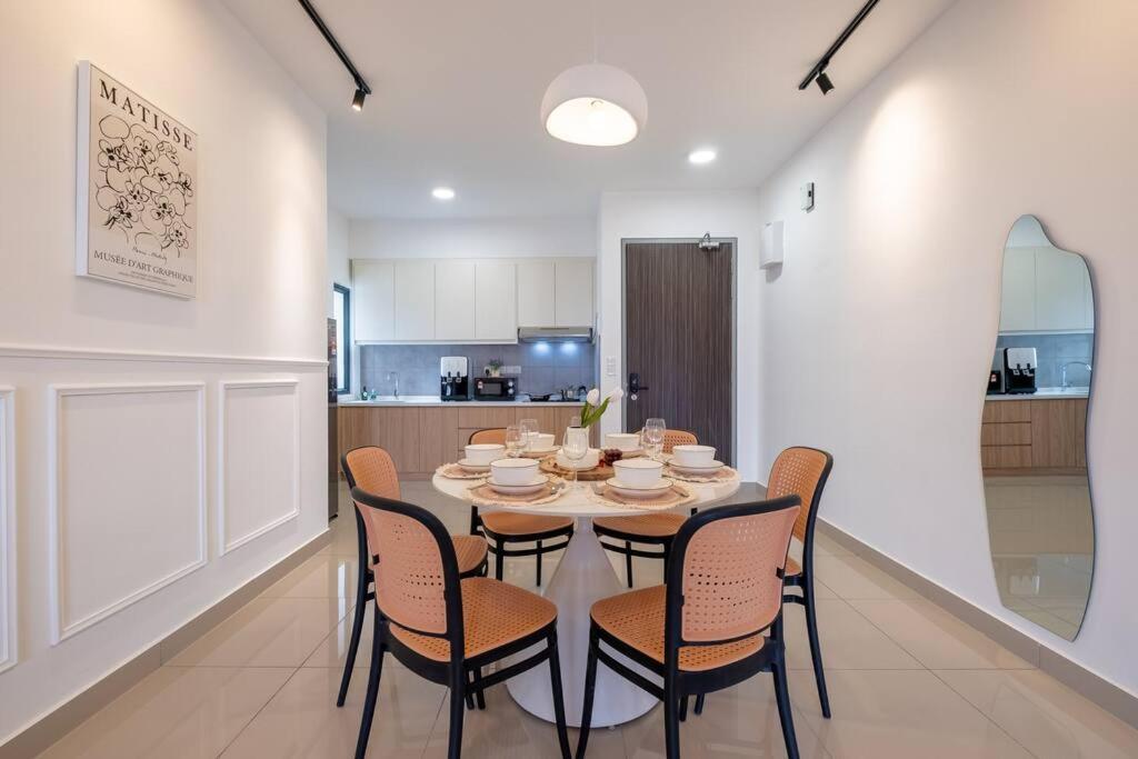 Mini Playground 10pax M Vertica Mrt Velocity Mall Apartment